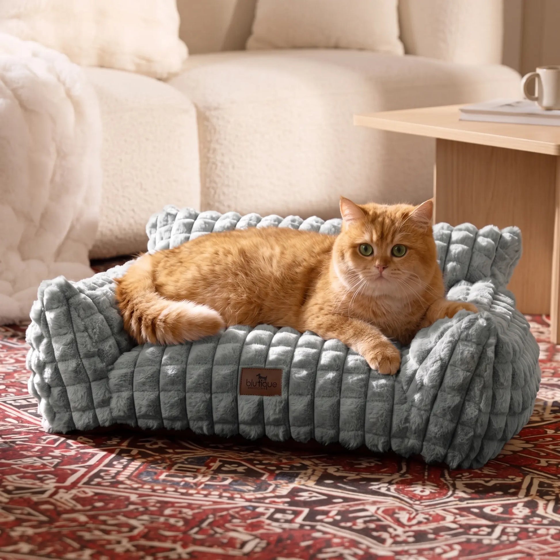 24" Faux Rabbit Fur Pet Couch Bed for Cats - Fluffy 3D Diamond Pattern Sofa, Removable Washable Cover, Non-Slip Base, Suitable for Small Dogs & Kittens